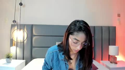 Snapshot of ivyjhonss chatting on 12, 9, 2025 IvyJhonss online show from 12, 9, 2025