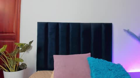 Snapshot of ivyjhonss chatting on 14, 10, 2025 IvyJhonss online show from 14, 10, 2025