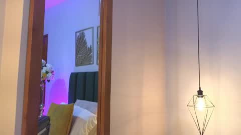 IvyJhonss online show from 18, 12, 2025