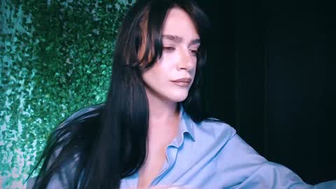 Miss Ivy online show from 5, 2, 2025