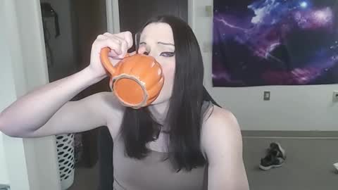 Snapshot of ivyrose499 chatting on 8, 10, 2025 IvyRose499 online show from 8, 10, 2025