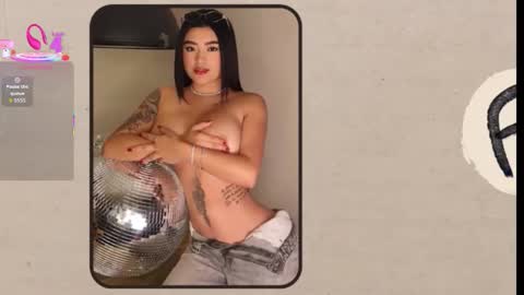 Snapshot of ivyrose_ chatting on 30, 10, 2025 Annie online show from 30, 10, 2025