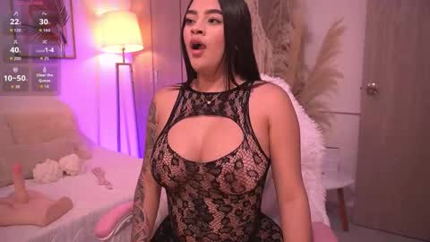 Snapshot of ivyrose_ chatting on 23, 11, 2025 Annie online show from 23, 11, 2025