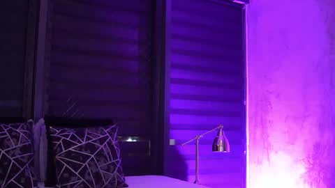 IvyRowa online show from 29, 9, 2025