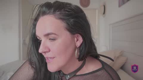 Ivy Swings online show from 5, 2, 2025