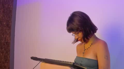 IVY STORM  online show from 3, 11, 2025