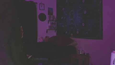 Amiee online show from 13, 9, 2025