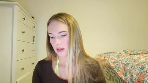 ivyyy1995 online show from 28, 10, 2025