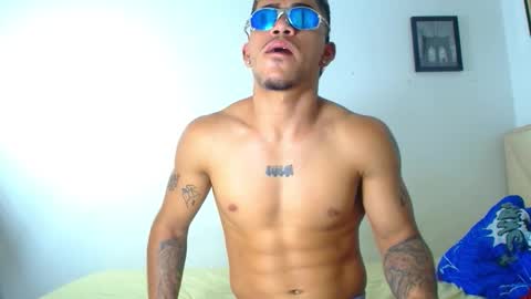 izaack online show from 23, 12, 2025