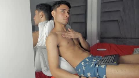 Snapshot of izato chatting on 12, 3, 2025 izato online show from 12, 3, 2025