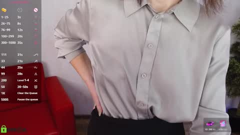 Queen of nylon  Victoria online show from 12, 1, 2026