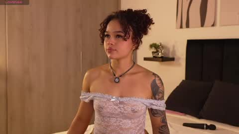 Izzy vega  online show from 4, 6, 2026