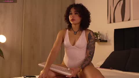 Izzy vega  online show from 10, 6, 2026