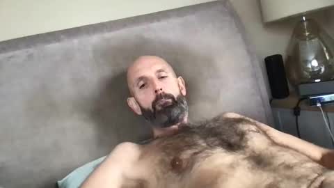 izzysboytoy1 online show from 3, 11, 2025