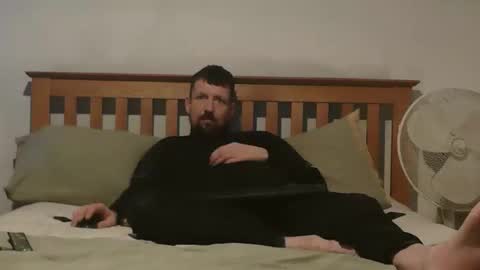 Snapshot of j281133 chatting on 22, 10, 2025 Big 8 online show from 22, 10, 2025