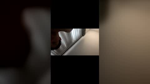 Snapshot of j318906 chatting on 23, 3, 2026 j318906 online show from 23, 3, 2026