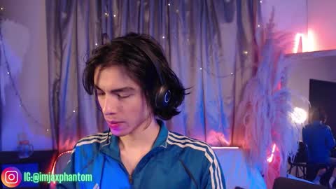 Hey im Jaxxxon check my info     online show from 9, 9, 2025
