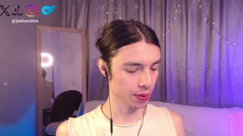 Hey im Jaxxxon check my info     online show from 7, 4, 2026