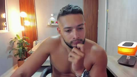 Snapshot of j_calix chatting on 19, 4, 2026 Calix Independient model Insta and twt Calixsnake online show from 19, 4, 2026
