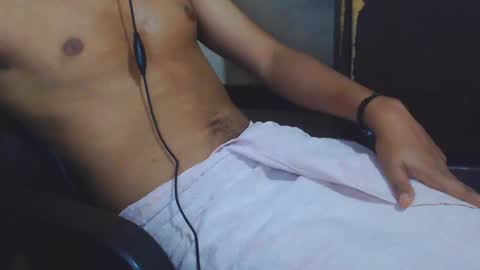 Snapshot of j_castello chatting on 19, 1, 2025 J online show from 19, 1, 2025