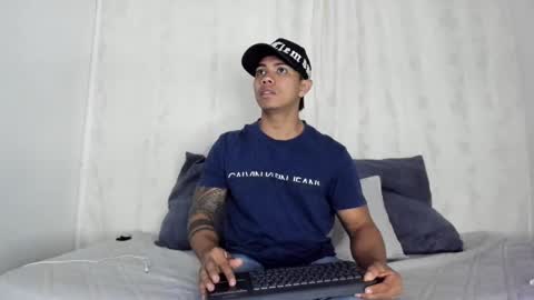 Snapshot of j_musiry chatting on 24, 12, 2024 i am juan musiry independent model online show from 24, 12, 2024