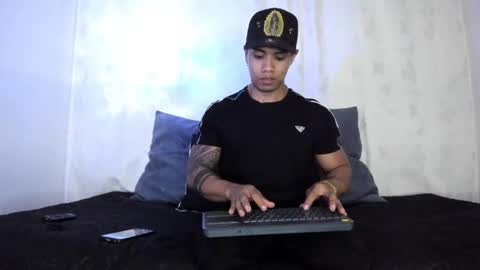 Snapshot of j_musiry chatting on 23, 1, 2025 i am juan musiry independent model online show from 23, 1, 2025