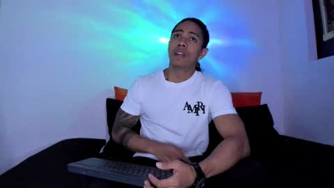 Snapshot of j_musiry chatting on 18, 10, 2025 i am juan musiry independent model online show from 18, 10, 2025