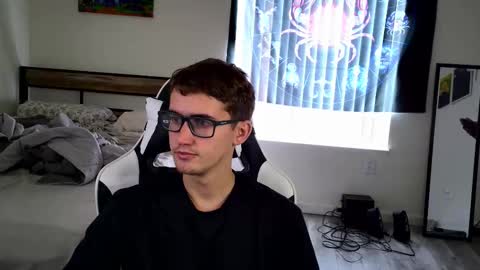 Snapshot of jack_jerk2 chatting on 22, 10, 2025 JackJack online show from 22, 10, 2025