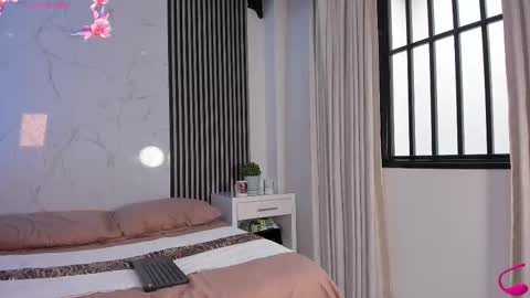 Snapshot of jackandrosse_ chatting on 6, 11, 2025 Jack Rosse online show from 6, 11, 2025