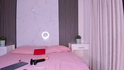 Snapshot of jackandrosse_ chatting on 2, 2, 2026 Jack Rosse online show from 2, 2, 2026