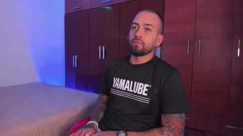 Jacke online show from 24, 3, 2026