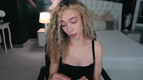 Snapshot of jackie__fox chatting on 25, 6, 2026 Jackie online show from 25, 6, 2026