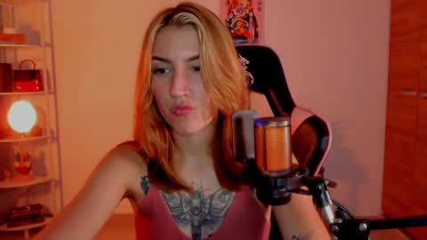 Linda Sofia help me get to 100 thumbs up online show from 30, 1, 2025