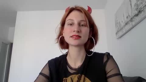 Jacky Liz Hyde online show from 5, 10, 2025