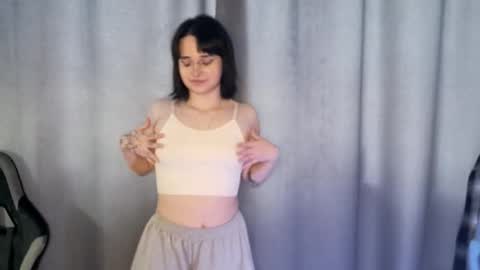 Snapshot of jacquiepoche chatting on 4, 3, 2026 Sofia online show from 4, 3, 2026