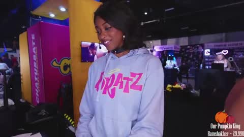 Snapshot of jada_valentine chatting on 17, 10, 2025 Jada online show from 17, 10, 2025