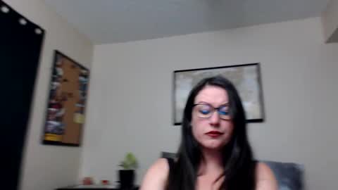 Snapshot of jadacoxxx chatting on 5, 1, 2025 JadaCoxxx online show from 5, 1, 2025