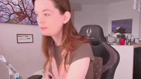 Snapshot of jade49 chatting on 5, 4, 2026 Jade49 online show from 5, 4, 2026