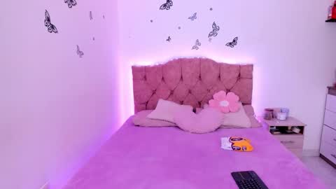   online show from 17, 10, 2025