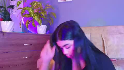 Snapshot of jade_brunnette chatting on 10, 6, 2026 Jade Brunete online show from 10, 6, 2026