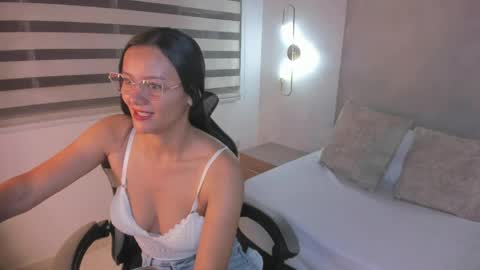 J A D E online show from 28, 5, 2026