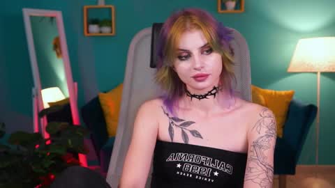 jade_castle online show from 31, 1, 2025