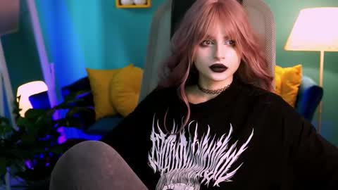 jade_castle online show from 8, 3, 2025