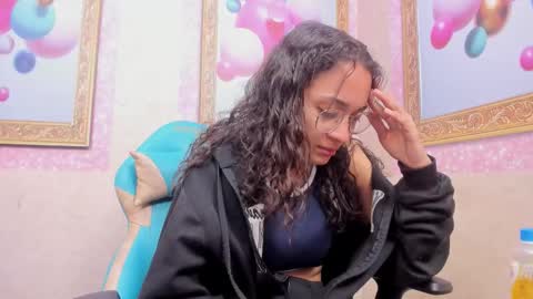 Snapshot of jade_greeyy_ chatting on 4, 10, 2025 Jade Greeyy online show from 4, 10, 2025