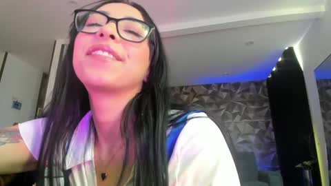 Snapshot of jade_porn chatting on 4, 3, 2025 Jade independent model online show from 4, 3, 2025