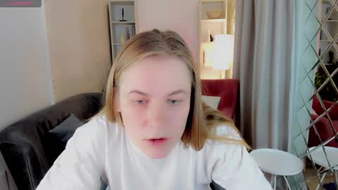 Snapshot of jade_soft chatting on 18, 10, 2025 Jade online show from 18, 10, 2025