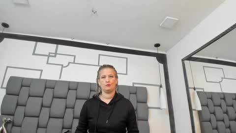 Snapshot of jade_squirt chatting on 6, 12, 2024 Jade online show from 6, 12, 2024