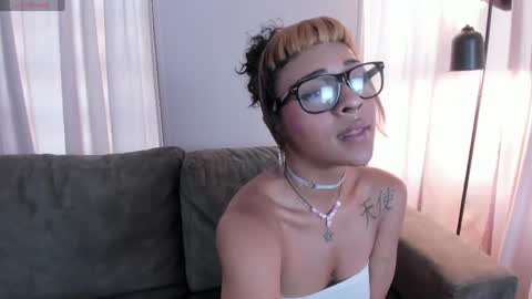 Snapshot of jade_star__ chatting on 19, 5, 2026 jade_star__ online show from 19, 5, 2026