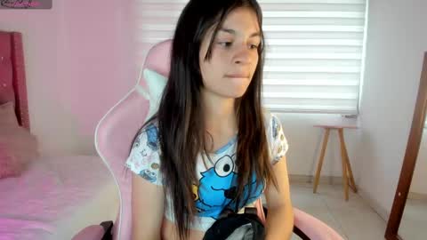 Snapshot of jade_sweetie chatting on 3, 10, 2025 Jade online show from 3, 10, 2025