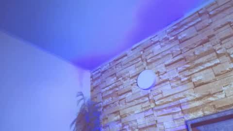 jade white  online show from 4, 3, 2026